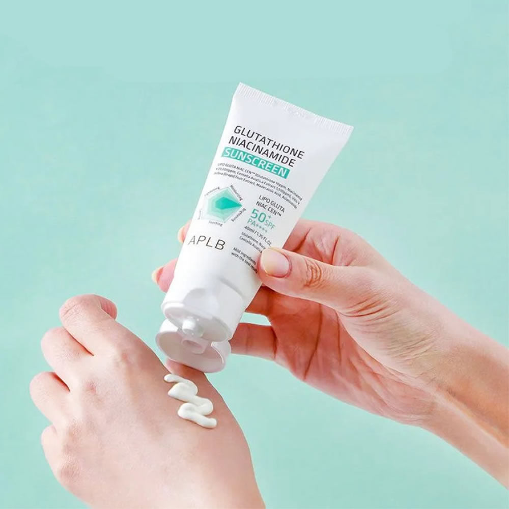 APLB Glutathione Niacinamide Sunscreen BAREDEW STUDIO APLB Glutathione Niacinamide Sunscreen BAREDEW STUDIO