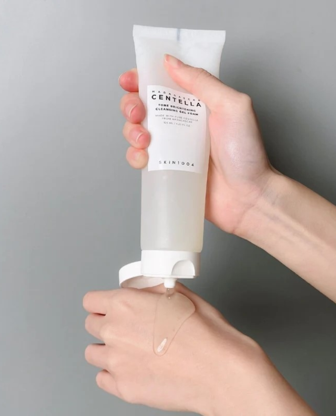 Madagascar Centella Tone Brightening Cleansing Gel Foam 125ml – Skin1004